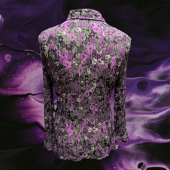 Women's Accordion Stretch Button Down Blouse - Picture 2 of 3